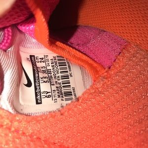 Nike Shoes - Nike roshe Nike Shoes - Nike roshe